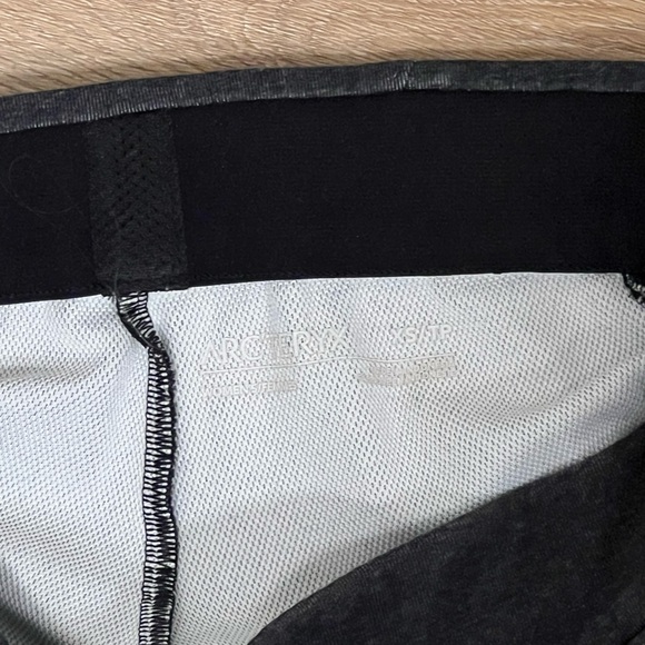 Arc'teryx Momenta 3 Inches Shorts - Picture 4 of 4